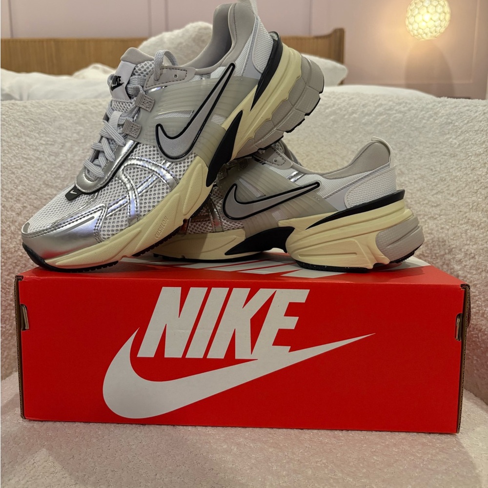 Nike V2K Run Shoes